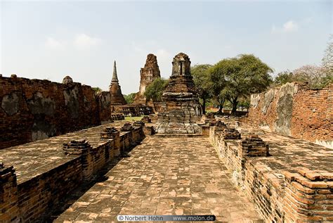  Wat Mahathat Suphanburi - Gizemli Tarihi ve Büyük Bir Buda Heykeli!