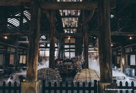 Zi Gong Salt Mine: Gizli Bir Dünyaya Açılan Kapı, Tarihin Tuzlu İzleri